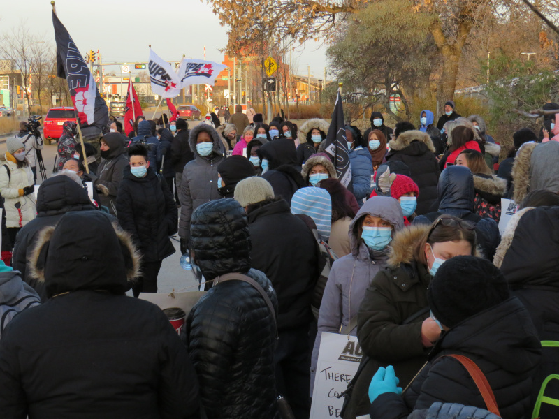 AUPE members protest